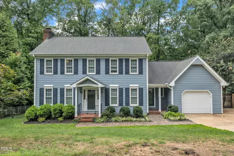 7405 Chippenham Ct, Raleigh, NC 27613