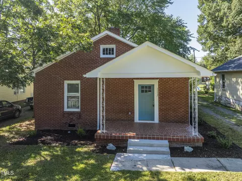 1112 W Webb Ave, Burlington, NC 27217