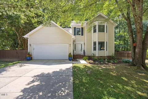 3901 Inkberry Ct, Apex, NC 27539