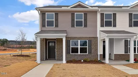 11 Rusling Leaf Dr, Fuquay Varina, NC 27526