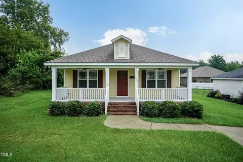 416 W Martin St, Benson, NC 27504