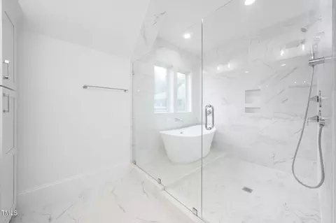 Bath - 1332 Duplin Rd, Raleigh, NC 27607 photo 3 of 8