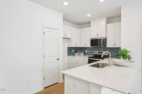 Kitchen - 2204 Rabbitbrush St, Durham, NC 27704 photo 3 of 6