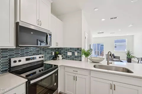 Kitchen - 2204 Rabbitbrush St, Durham, NC 27704 photo 4 of 6