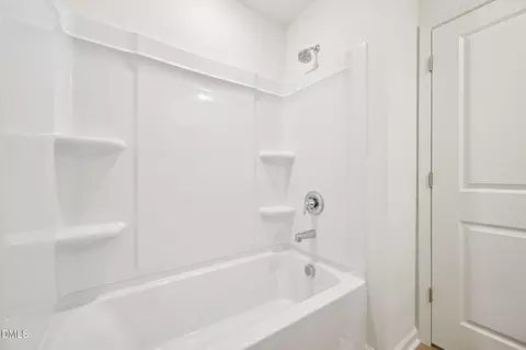 Bath - 2204 Rabbitbrush St, Durham, NC 27704 photo 3 of 6