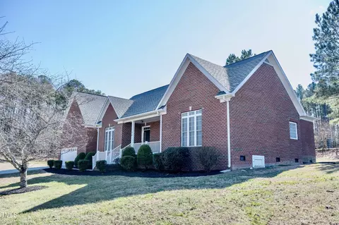 32 Valley Way, Henderson, NC 27537
