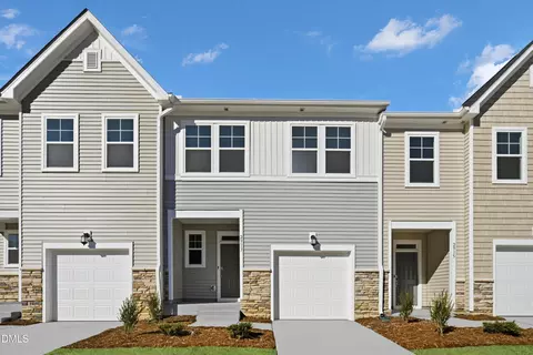 2913 Hickory Field Dr, Raleigh, NC 27616