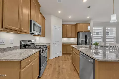 1013 Morrison Dr, Durham, NC 27703 photo 8