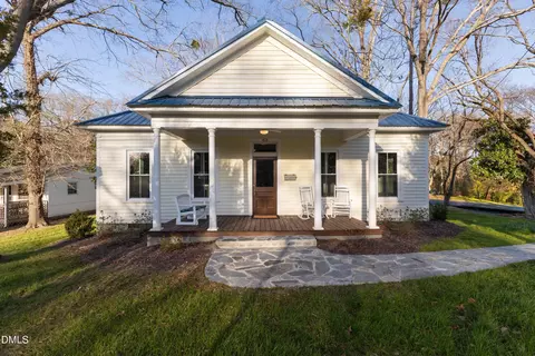 915 S Third St, Sanford, NC 27330