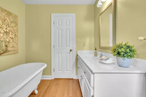 Bath - 5113 Ten Point Trl Trl, Wake Forest, NC 27587 photo 4 of 4