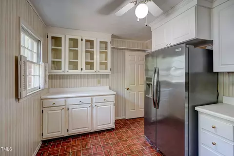 Kitchen - 3158 Morningside Dr, Raleigh, NC 27607 photo 3 of 3