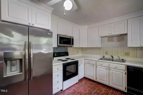 Kitchen - 3158 Morningside Dr, Raleigh, NC 27607 photo 1 of 3