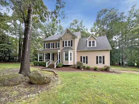 104 Avenel Ln, Clayton, NC 27527
