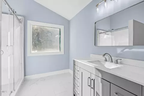 Bath - 101 Fallsworth Dr, Cary, NC 27513 photo 3 of 8