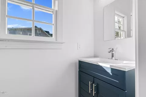 Bath - 101 Fallsworth Dr, Cary, NC 27513 photo 1 of 8