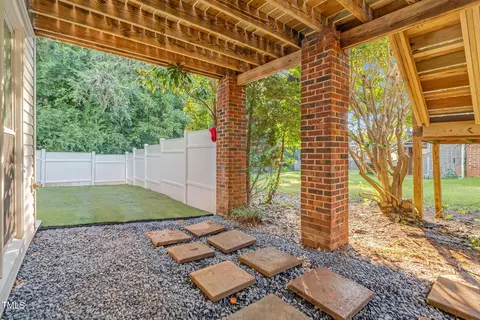 Exterior - 101 Fallsworth Dr, Cary, NC 27513 photo 6 of 15