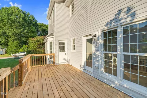 Exterior - 101 Fallsworth Dr, Cary, NC 27513 photo 9 of 15