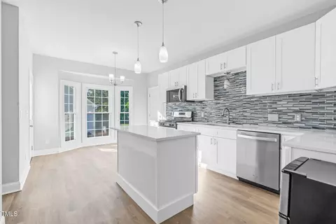Kitchen - 101 Fallsworth Dr, Cary, NC 27513 photo 4 of 5