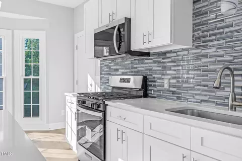 Kitchen - 101 Fallsworth Dr, Cary, NC 27513 photo 5 of 5