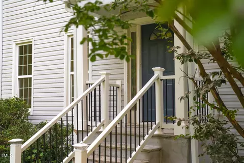 Exterior - 101 Fallsworth Dr, Cary, NC 27513 photo 4 of 15