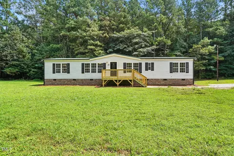 330 Sycamore Ln, Henderson, NC 27537