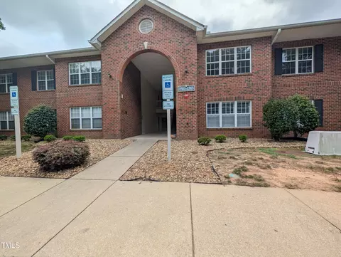 1509 Kenmore Dr, Clayton, NC 27520