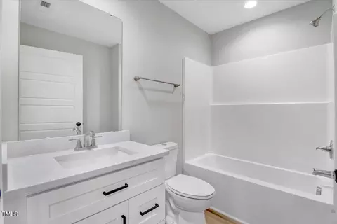 Bath - 145 E Jay St, Coats, NC 27521 photo 3 of 3