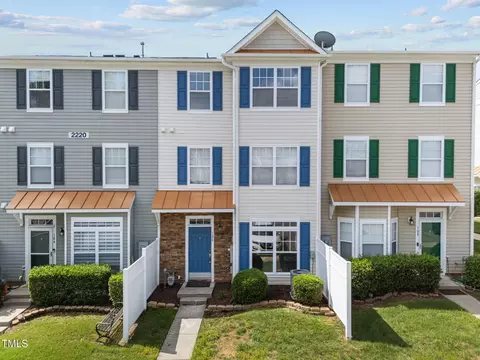 2220 Valley Edge Dr #106, Raleigh, NC 27614