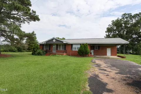 904 Langston Rd, Newton Grove, NC 28366