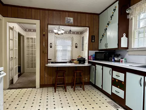 Kitchen - 1558 Beulahtown Rd, Kenly, NC 27542 photo 4 of 4