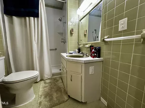 Bath - 1558 Beulahtown Rd, Kenly, NC 27542 photo 2 of 2