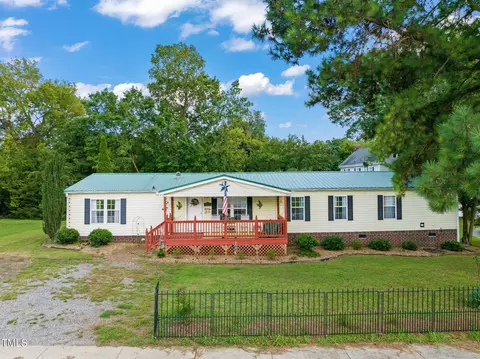 501 Carolina Ave, Clarksville, VA 23927