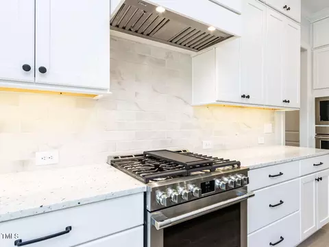 Kitchen - 1007 Coldspring Cir, Durham, NC 27705 photo 3 of 3
