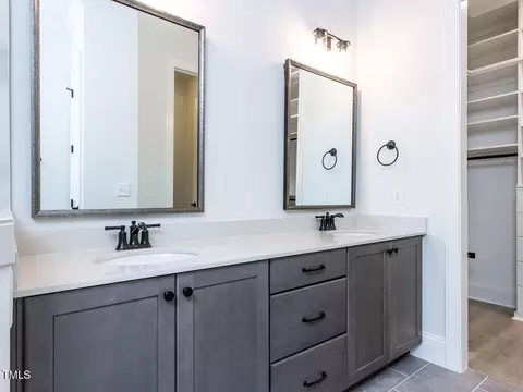Bath - 1007 Coldspring Cir, Durham, NC 27705 photo 5 of 10