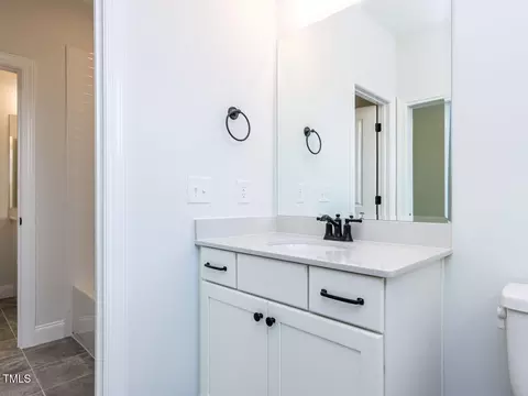 Bath - 1007 Coldspring Cir, Durham, NC 27705 photo 8 of 10