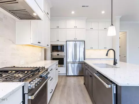 Kitchen - 1007 Coldspring Cir, Durham, NC 27705 photo 2 of 3