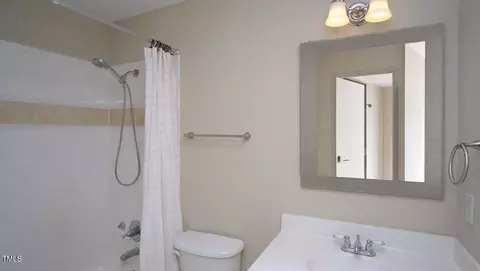 Bath - 1300 Brewer Jackson Ct, Wake Forest, NC 27587 photo 3 of 7