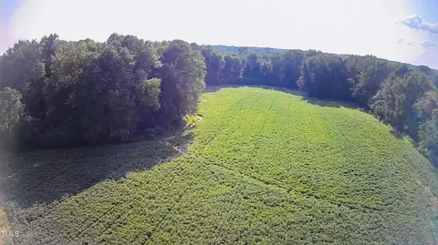 928 S Wall St, Benson, NC 27504