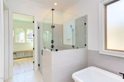 Bath - 3901 Laurel Creek Ln, Wake Forest, NC 27587 photo 3 of 14