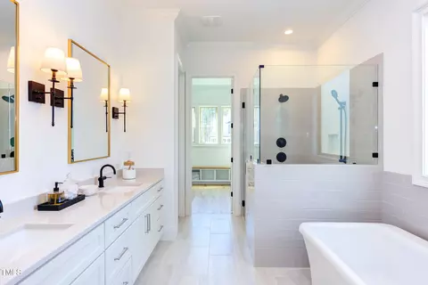 Bath - 3901 Laurel Creek Ln, Wake Forest, NC 27587 photo 1 of 14