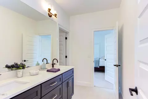 Bath - 3901 Laurel Creek Ln, Wake Forest, NC 27587 photo 9 of 14