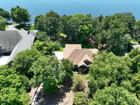 333 Badin View Dr, New London, NC 28127