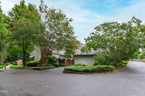 2301 Upper Oaks Way, Raleigh, NC 27615