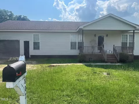802 S Powell Ave, Dunn, NC 28334