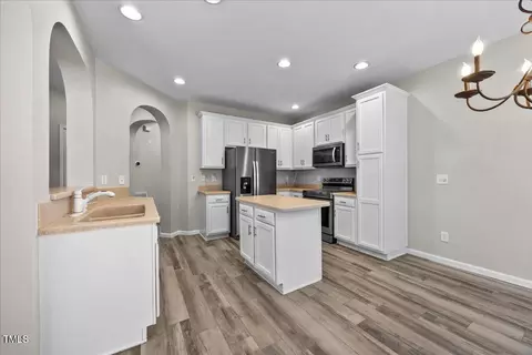 Kitchen - 8404 Split Stone Ln, Raleigh, NC 27613 photo 2 of 2
