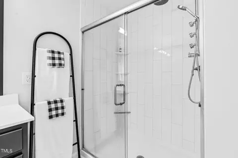 Bath - 824 Stackhurst Way, Wake Forest, NC 27587 photo 4 of 7