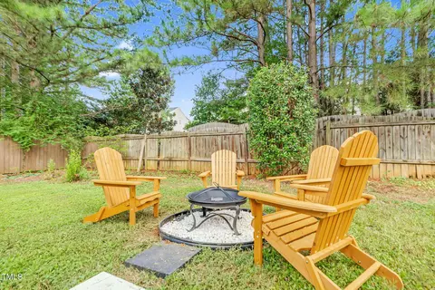 Exterior - 824 Stackhurst Way, Wake Forest, NC 27587 photo 7 of 14