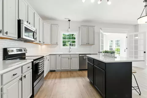 Kitchen - 824 Stackhurst Way, Wake Forest, NC 27587 photo 5 of 8