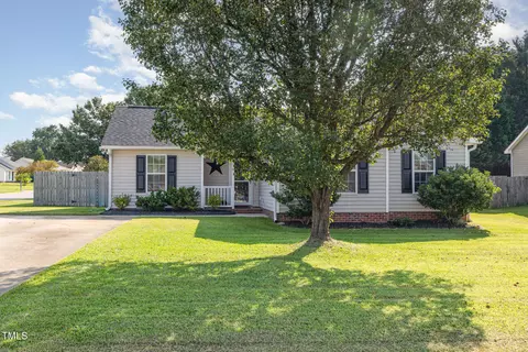 716 Waterford Dr, Clayton, NC 27520