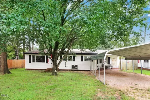 107 Starling St, Pine Level, NC 27568